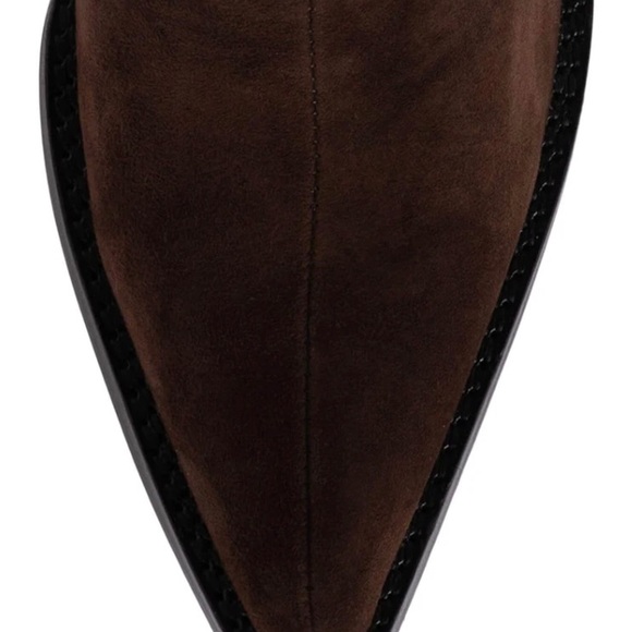 Crazy rare NWOB Jeffrey Campbell cattle Boot in 🫒

So on trend for fall 2025!! - Picture 5 of 6